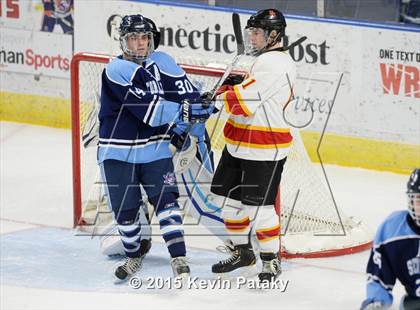Thumbnail 3 in Seton Hall Prep vs. Bergen Catholic (Notre Dame New Year's Invitational Consolation) photogallery.