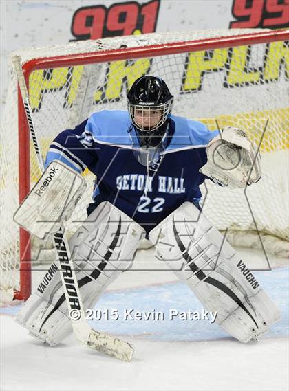 Thumbnail 2 in Seton Hall Prep vs. Bergen Catholic (Notre Dame New Year's Invitational Consolation) photogallery.