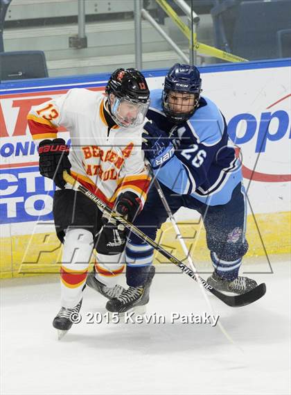 Thumbnail 1 in Seton Hall Prep vs. Bergen Catholic (Notre Dame New Year's Invitational Consolation) photogallery.