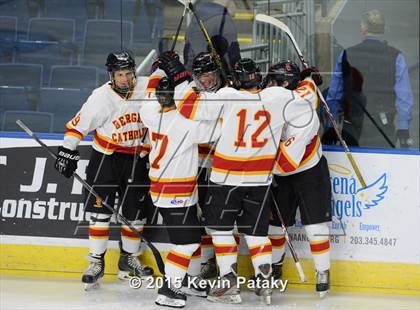 Thumbnail 3 in Seton Hall Prep vs. Bergen Catholic (Notre Dame New Year's Invitational Consolation) photogallery.