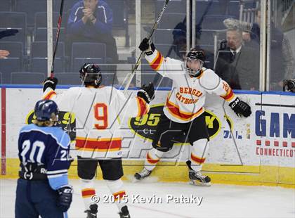 Thumbnail 3 in Seton Hall Prep vs. Bergen Catholic (Notre Dame New Year's Invitational Consolation) photogallery.