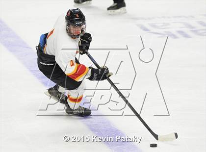 Thumbnail 1 in Seton Hall Prep vs. Bergen Catholic (Notre Dame New Year's Invitational Consolation) photogallery.