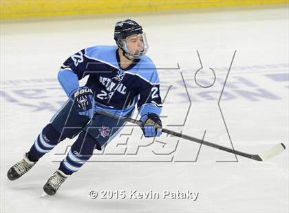 Thumbnail 3 in Seton Hall Prep vs. Bergen Catholic (Notre Dame New Year's Invitational Consolation) photogallery.