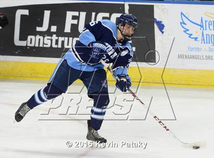 Thumbnail 2 in Seton Hall Prep vs. Bergen Catholic (Notre Dame New Year's Invitational Consolation) photogallery.