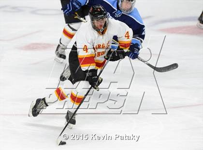 Thumbnail 3 in Seton Hall Prep vs. Bergen Catholic (Notre Dame New Year's Invitational Consolation) photogallery.