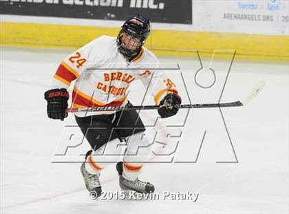 Thumbnail 1 in Seton Hall Prep vs. Bergen Catholic (Notre Dame New Year's Invitational Consolation) photogallery.