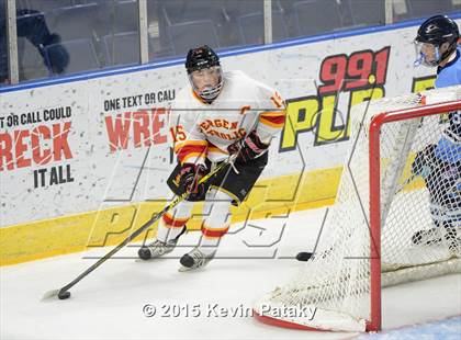 Thumbnail 3 in Seton Hall Prep vs. Bergen Catholic (Notre Dame New Year's Invitational Consolation) photogallery.