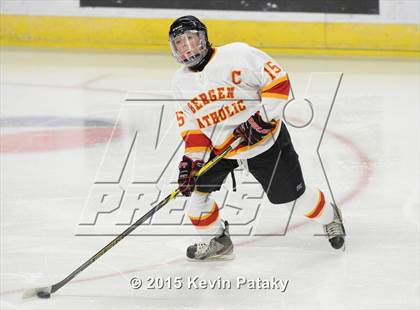Thumbnail 2 in Seton Hall Prep vs. Bergen Catholic (Notre Dame New Year's Invitational Consolation) photogallery.
