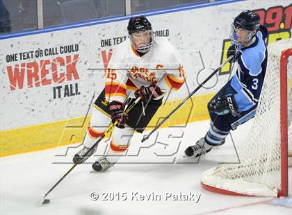 Thumbnail 2 in Seton Hall Prep vs. Bergen Catholic (Notre Dame New Year's Invitational Consolation) photogallery.
