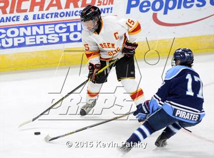 Thumbnail 1 in Seton Hall Prep vs. Bergen Catholic (Notre Dame New Year's Invitational Consolation) photogallery.