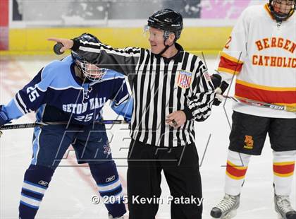 Thumbnail 3 in Seton Hall Prep vs. Bergen Catholic (Notre Dame New Year's Invitational Consolation) photogallery.