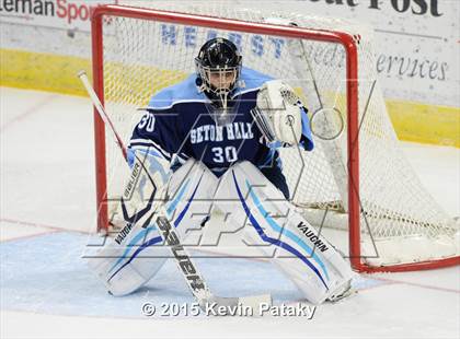 Thumbnail 3 in Seton Hall Prep vs. Bergen Catholic (Notre Dame New Year's Invitational Consolation) photogallery.