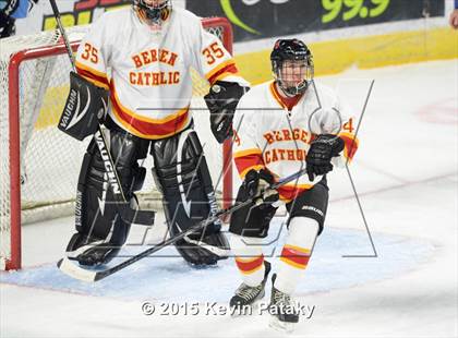Thumbnail 3 in Seton Hall Prep vs. Bergen Catholic (Notre Dame New Year's Invitational Consolation) photogallery.
