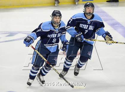 Thumbnail 2 in Seton Hall Prep vs. Bergen Catholic (Notre Dame New Year's Invitational Consolation) photogallery.
