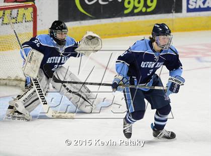 Thumbnail 1 in Seton Hall Prep vs. Bergen Catholic (Notre Dame New Year's Invitational Consolation) photogallery.