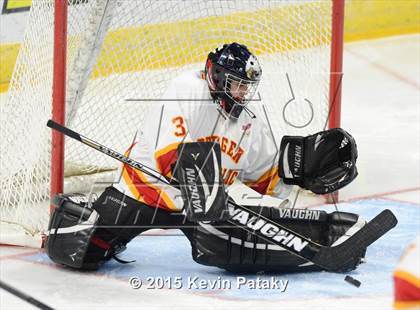Thumbnail 3 in Seton Hall Prep vs. Bergen Catholic (Notre Dame New Year's Invitational Consolation) photogallery.