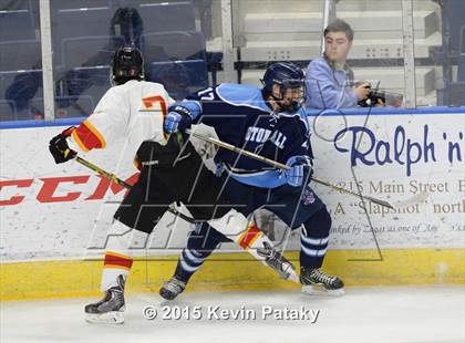 Thumbnail 3 in Seton Hall Prep vs. Bergen Catholic (Notre Dame New Year's Invitational Consolation) photogallery.
