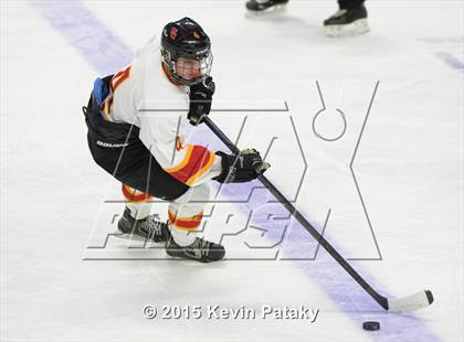 Thumbnail 3 in Seton Hall Prep vs. Bergen Catholic (Notre Dame New Year's Invitational Consolation) photogallery.