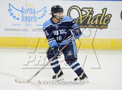 Thumbnail 1 in Seton Hall Prep vs. Bergen Catholic (Notre Dame New Year's Invitational Consolation) photogallery.