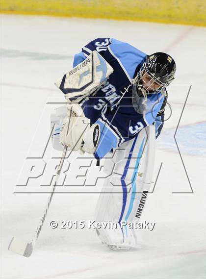 Thumbnail 3 in Seton Hall Prep vs. Bergen Catholic (Notre Dame New Year's Invitational Consolation) photogallery.