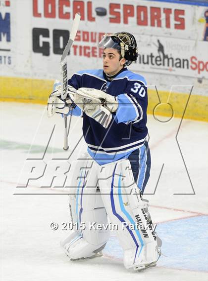 Thumbnail 3 in Seton Hall Prep vs. Bergen Catholic (Notre Dame New Year's Invitational Consolation) photogallery.