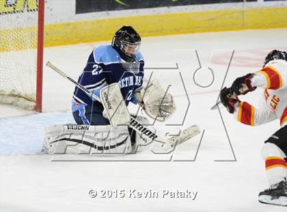 Thumbnail 1 in Seton Hall Prep vs. Bergen Catholic (Notre Dame New Year's Invitational Consolation) photogallery.
