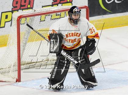 Thumbnail 3 in Seton Hall Prep vs. Bergen Catholic (Notre Dame New Year's Invitational Consolation) photogallery.