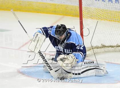 Thumbnail 3 in Seton Hall Prep vs. Bergen Catholic (Notre Dame New Year's Invitational Consolation) photogallery.