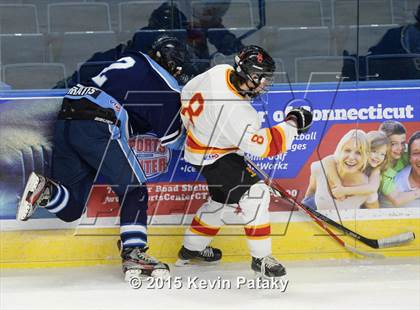 Thumbnail 2 in Seton Hall Prep vs. Bergen Catholic (Notre Dame New Year's Invitational Consolation) photogallery.