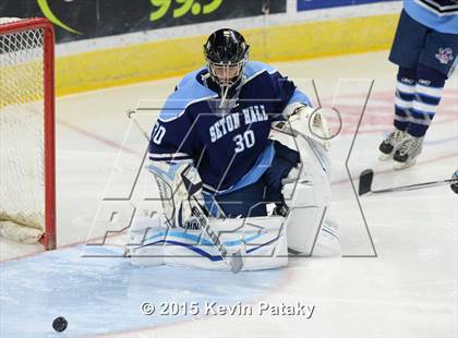 Thumbnail 1 in Seton Hall Prep vs. Bergen Catholic (Notre Dame New Year's Invitational Consolation) photogallery.
