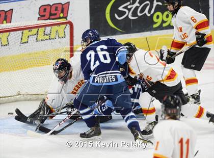 Thumbnail 1 in Seton Hall Prep vs. Bergen Catholic (Notre Dame New Year's Invitational Consolation) photogallery.