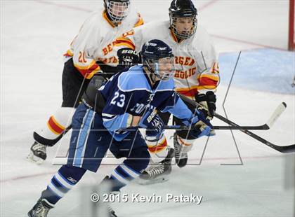Thumbnail 2 in Seton Hall Prep vs. Bergen Catholic (Notre Dame New Year's Invitational Consolation) photogallery.