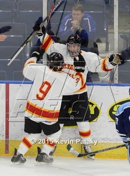 Thumbnail 1 in Seton Hall Prep vs. Bergen Catholic (Notre Dame New Year's Invitational Consolation) photogallery.