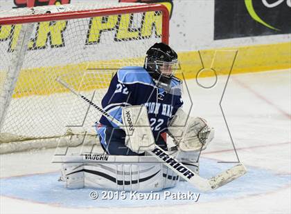 Thumbnail 1 in Seton Hall Prep vs. Bergen Catholic (Notre Dame New Year's Invitational Consolation) photogallery.