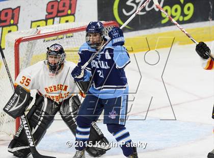 Thumbnail 2 in Seton Hall Prep vs. Bergen Catholic (Notre Dame New Year's Invitational Consolation) photogallery.