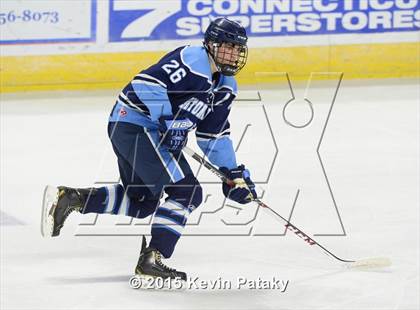 Thumbnail 1 in Seton Hall Prep vs. Bergen Catholic (Notre Dame New Year's Invitational Consolation) photogallery.