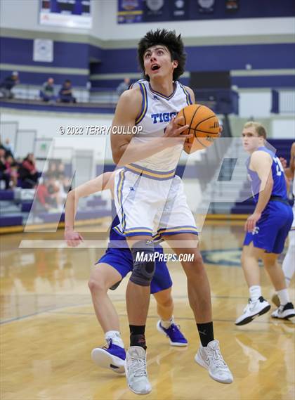 Thumbnail 3 in Fremont vs. Orem (Corner Canyon Tournament of Champions) photogallery.