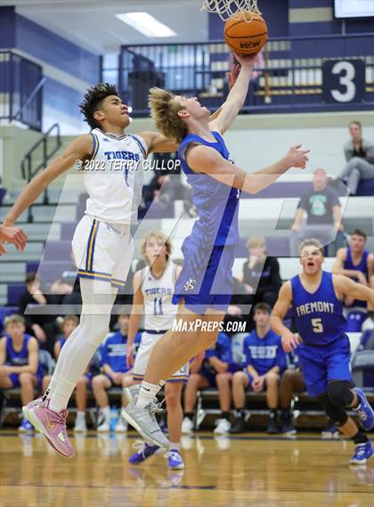 Thumbnail 2 in Fremont vs. Orem (Corner Canyon Tournament of Champions) photogallery.