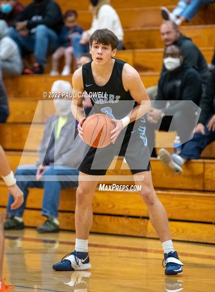 Thumbnail 2 in Rogers vs Graham-Kapowsin (SPSL 4A playoff) photogallery.