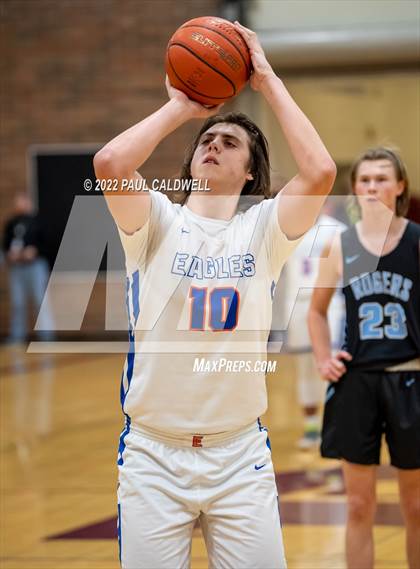 Thumbnail 2 in Rogers vs Graham-Kapowsin (SPSL 4A playoff) photogallery.