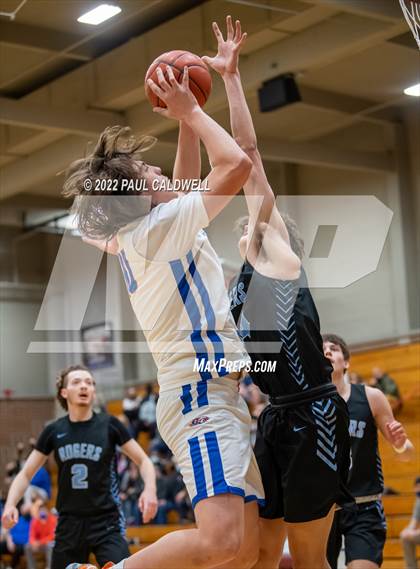Thumbnail 2 in Rogers vs Graham-Kapowsin (SPSL 4A playoff) photogallery.