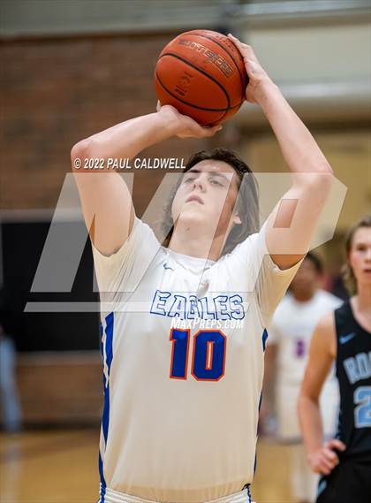 Thumbnail 3 in Rogers vs Graham-Kapowsin (SPSL 4A playoff) photogallery.