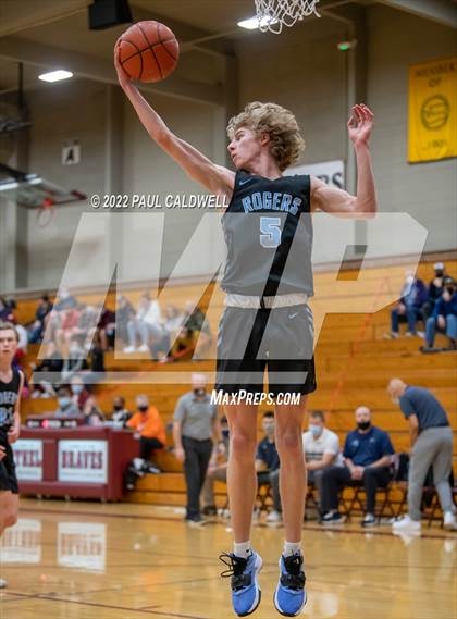 Thumbnail 2 in Rogers vs Graham-Kapowsin (SPSL 4A playoff) photogallery.