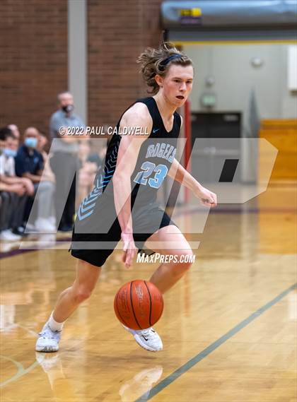 Thumbnail 3 in Rogers vs Graham-Kapowsin (SPSL 4A playoff) photogallery.