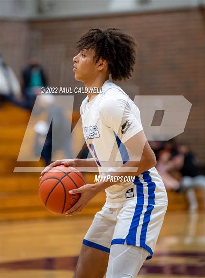 Thumbnail 1 in Rogers vs Graham-Kapowsin (SPSL 4A playoff) photogallery.
