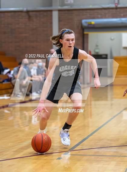 Thumbnail 1 in Rogers vs Graham-Kapowsin (SPSL 4A playoff) photogallery.
