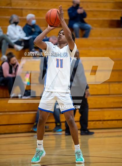 Thumbnail 2 in Rogers vs Graham-Kapowsin (SPSL 4A playoff) photogallery.