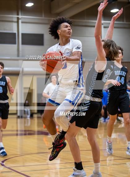 Thumbnail 2 in Rogers vs Graham-Kapowsin (SPSL 4A playoff) photogallery.
