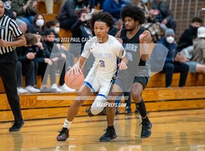 Thumbnail 3 in Rogers vs Graham-Kapowsin (SPSL 4A playoff) photogallery.