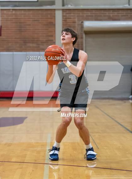 Thumbnail 2 in Rogers vs Graham-Kapowsin (SPSL 4A playoff) photogallery.